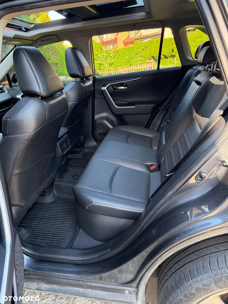 Toyota RAV4 - 18