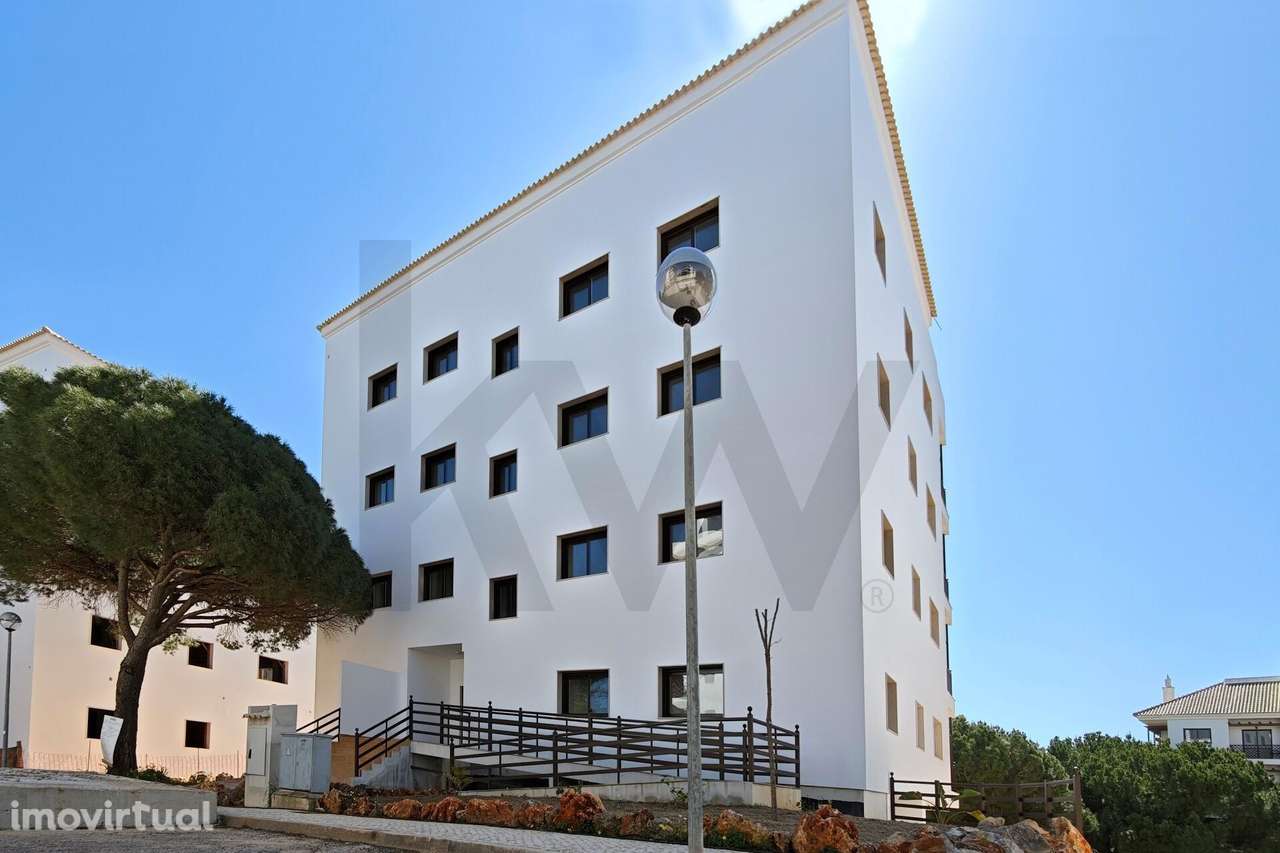 Apartamento T2 de alta qualidade, próximo à praia da Falésia- Excelent - Grande imagem: 2/27