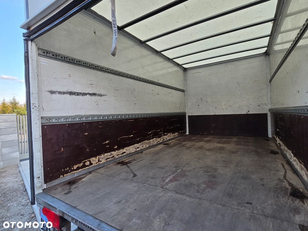 Mercedes-Benz Sprinter - 37