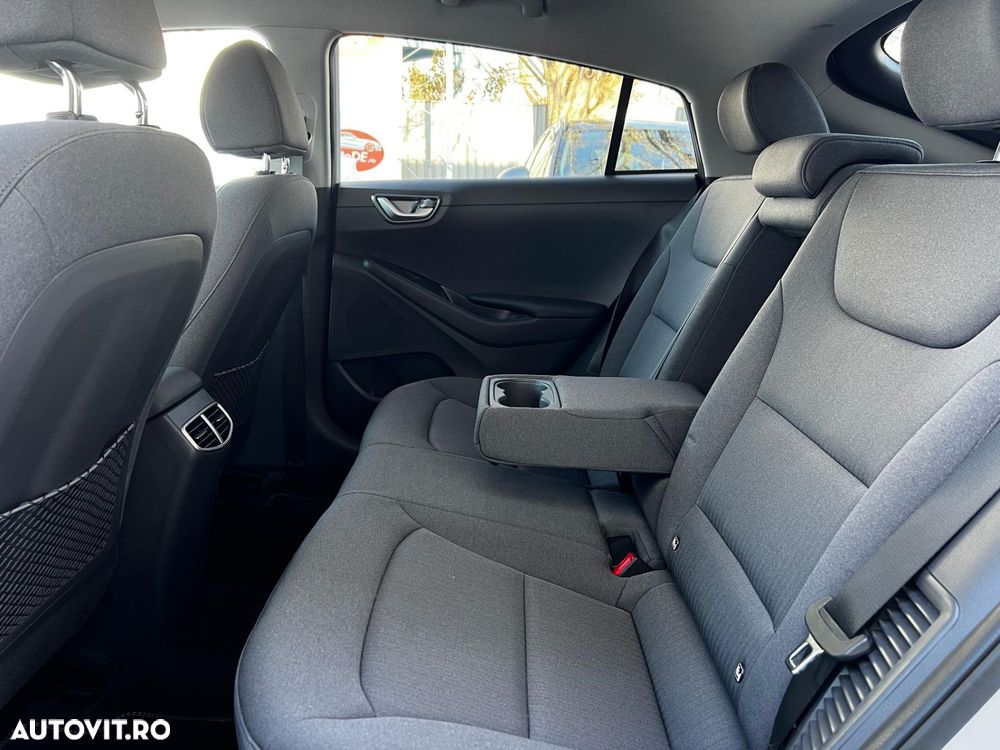 Hyundai IONIQ 1.6 GDI Style - 29