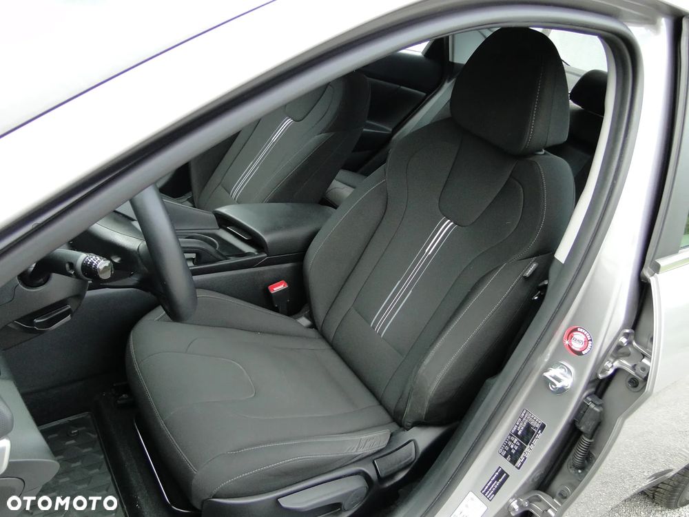 Hyundai Elantra 1.6 Smart - 26