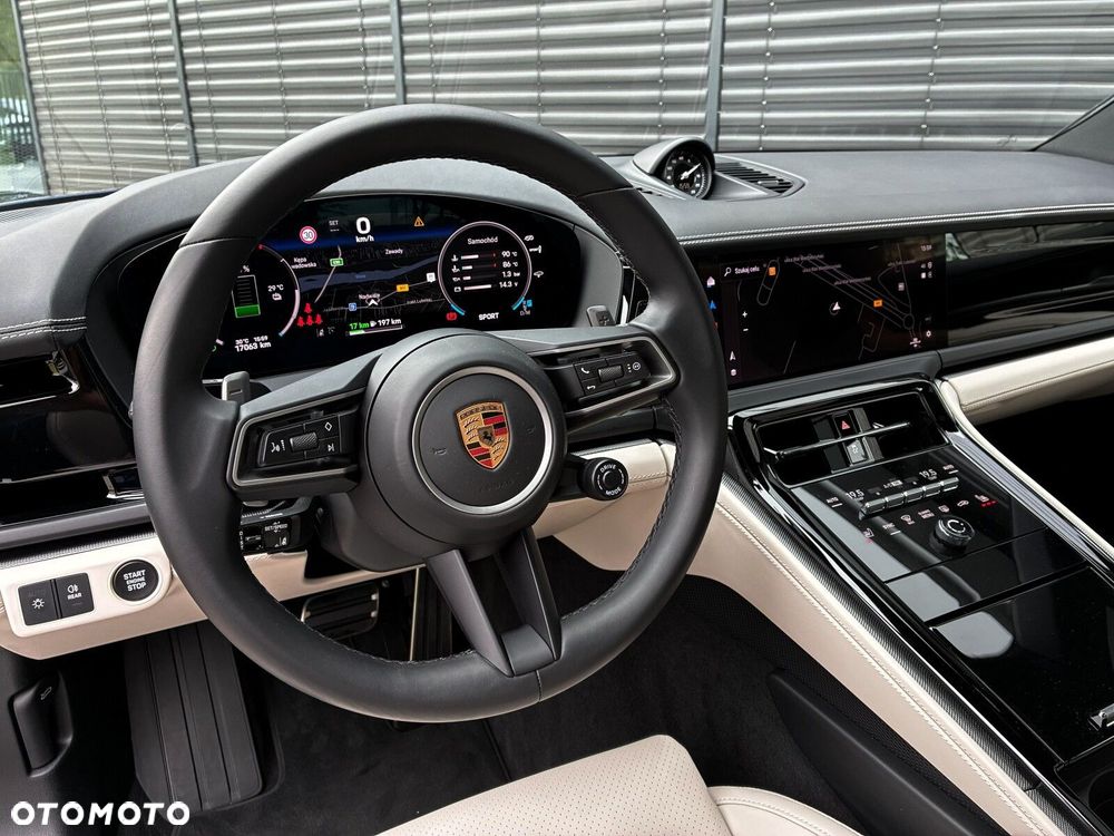 Porsche Panamera - 23
