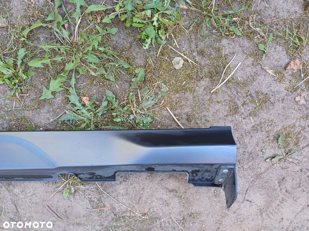 Listwa próg plastikowy lewy Hyundai Kona 17-21r - 2