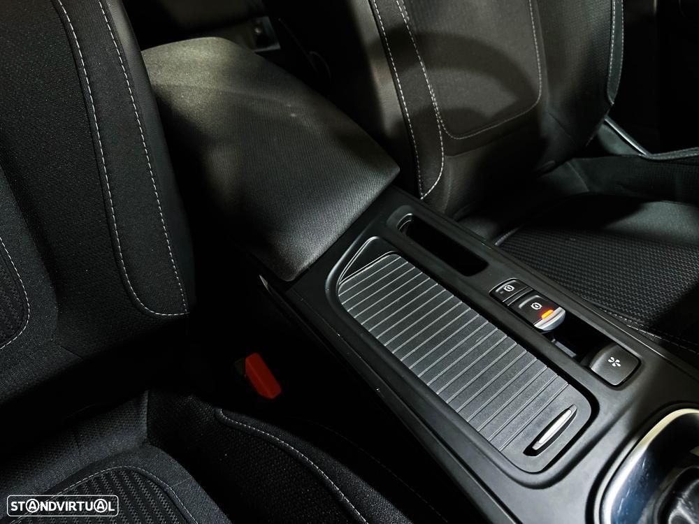 Renault Mégane 1.6 Plug-In Limited - 35