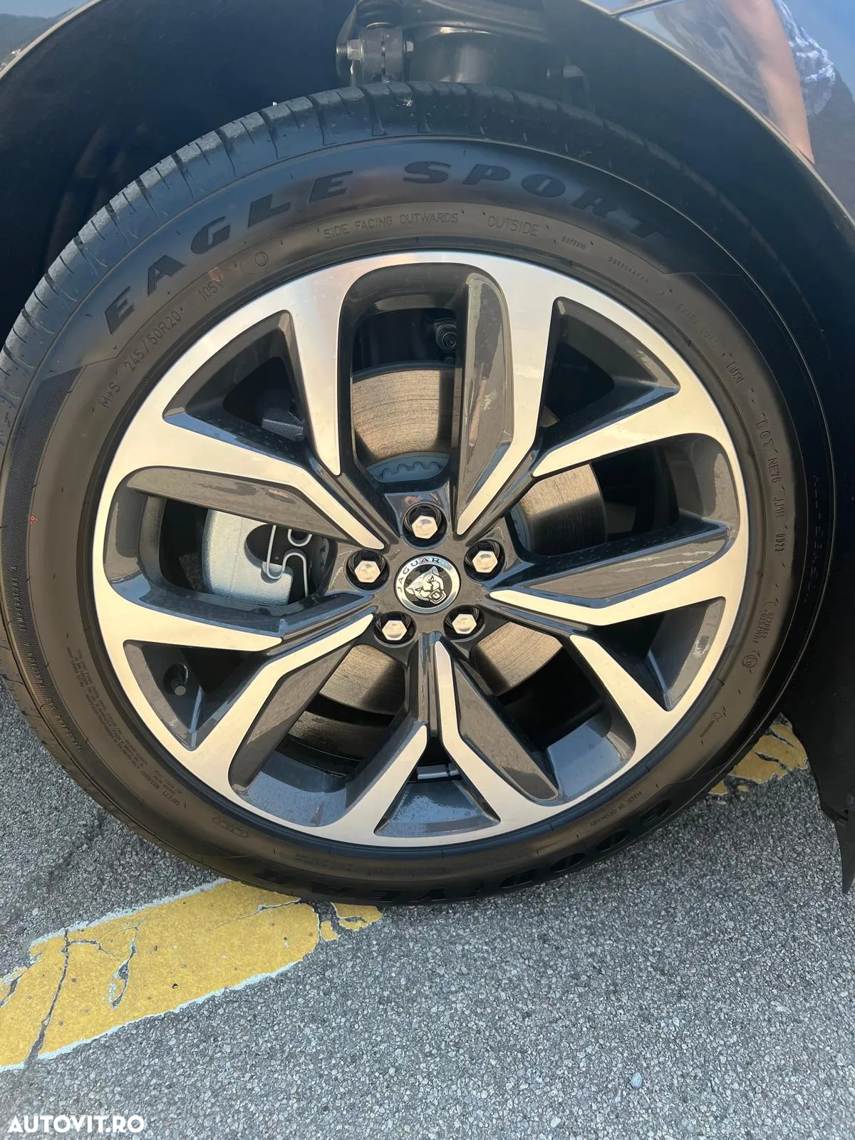 Jaguar I-Pace - 9