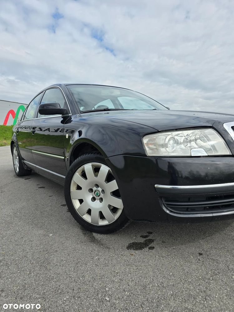 Skoda Superb 2.8 V6 Automatik Elegance - 6