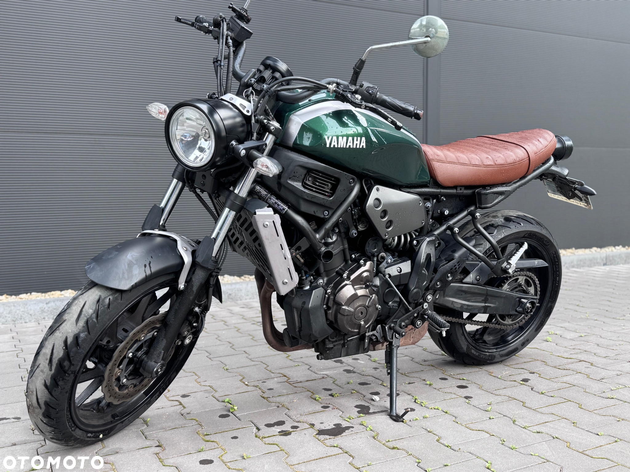 Yamaha XSR - 2