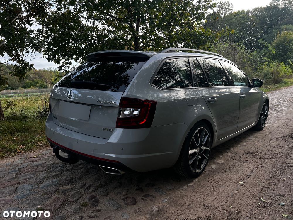 Skoda Octavia 2.0 TDI RS DSG - 11