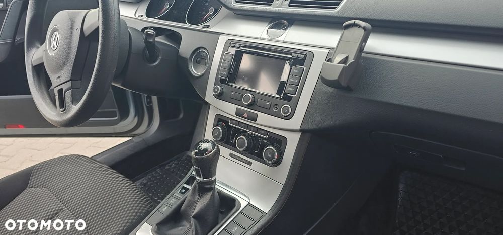 Volkswagen Passat - 9