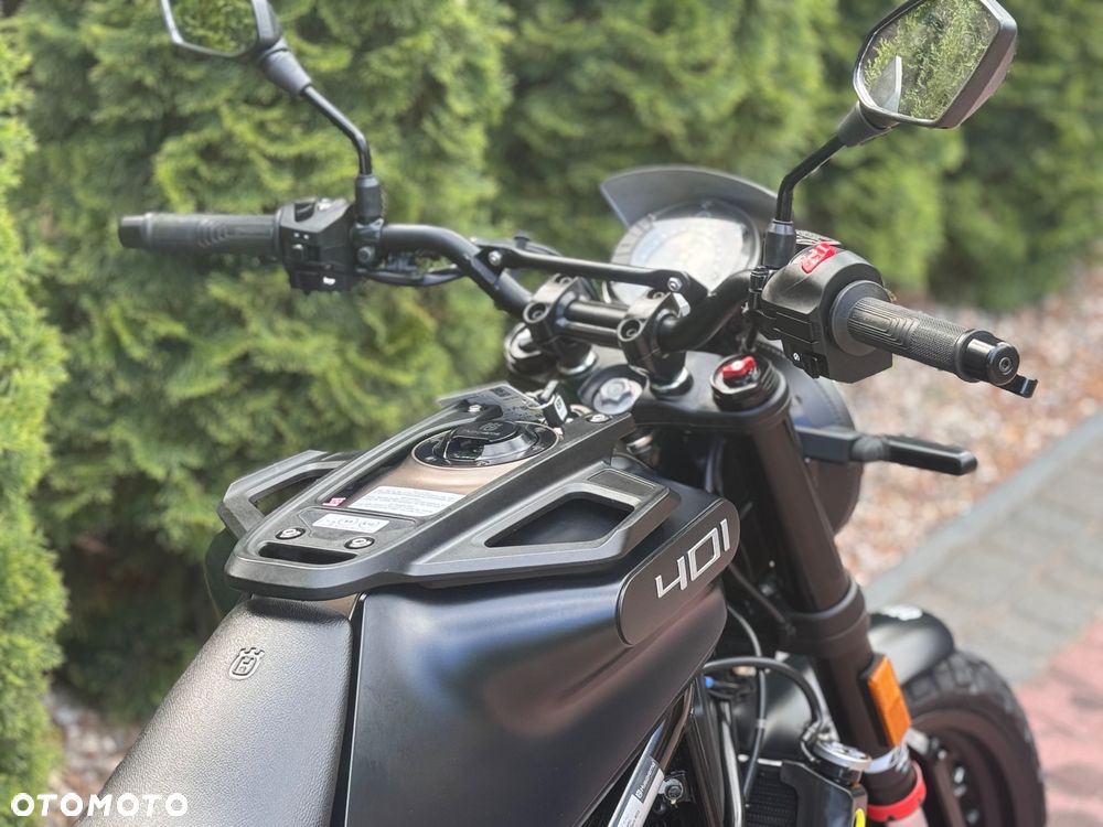 Husqvarna Svartpilen - 14