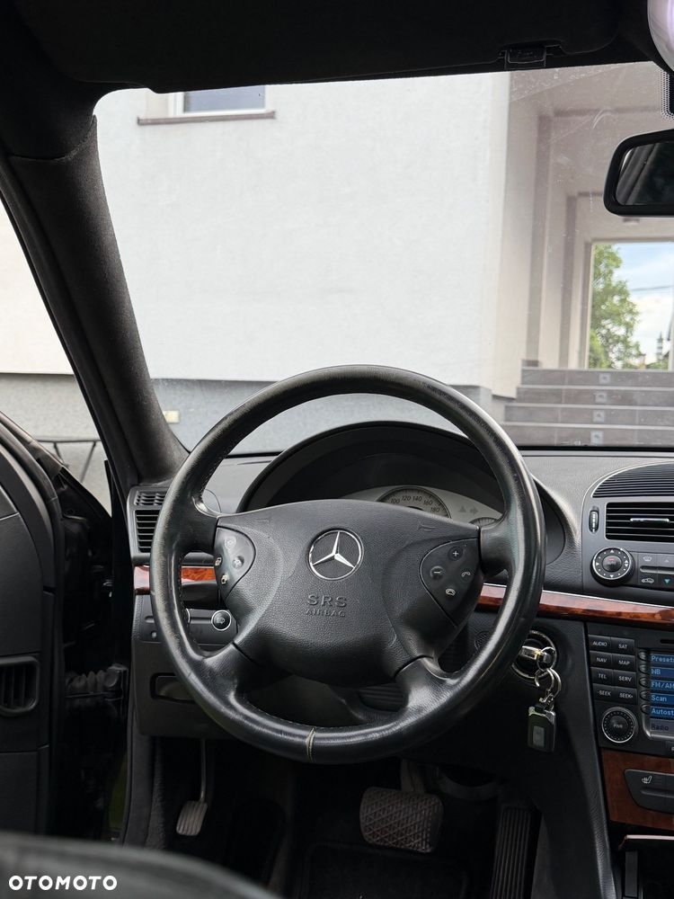 Mercedes-Benz Klasa E 500 Avantgarde - 18