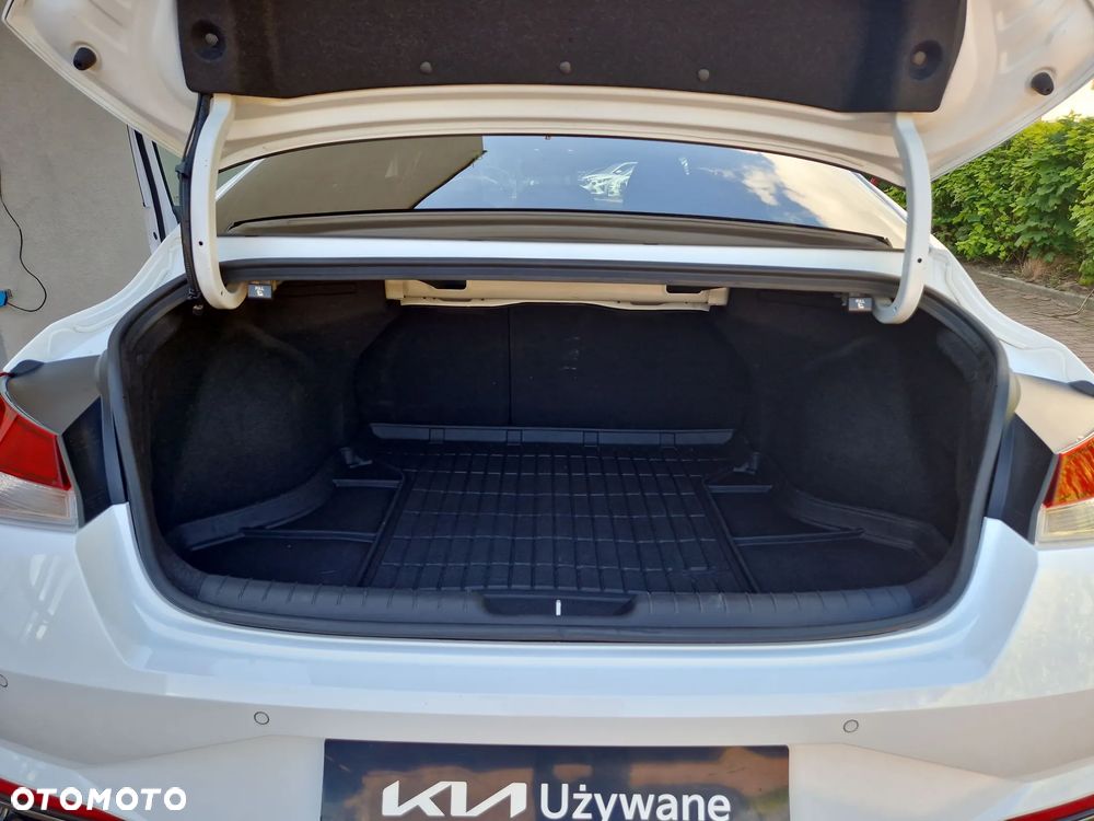 Hyundai Elantra 1.6 Smart - 9