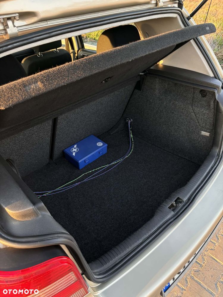 Volkswagen Golf 1.6 Q - 3