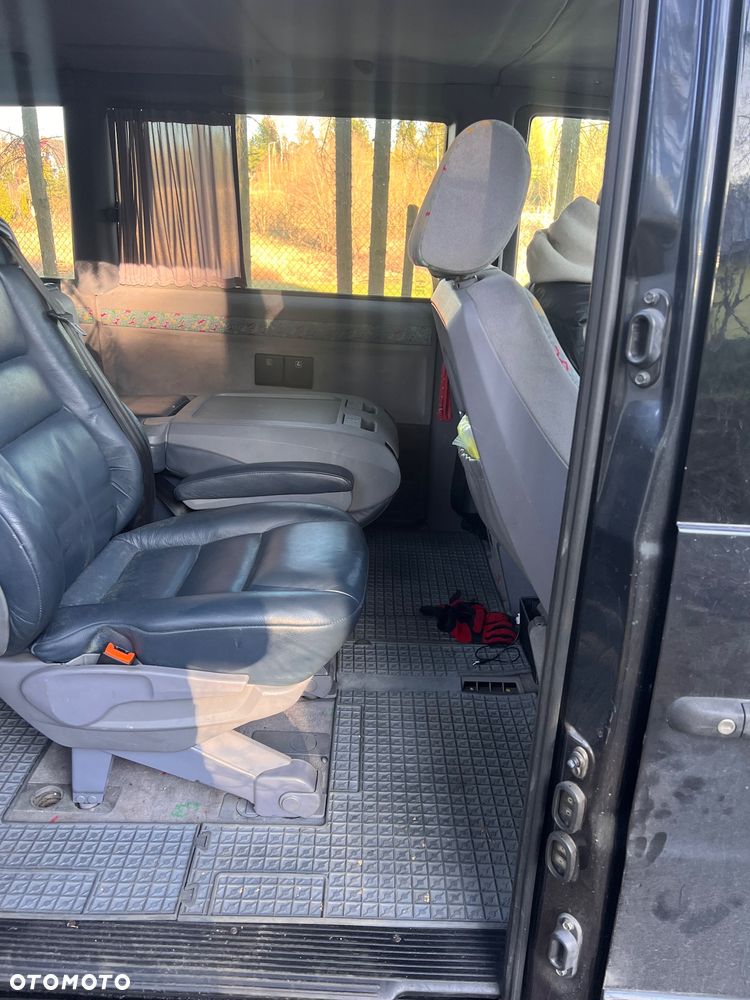 Mercedes-Benz Klasa V - 9