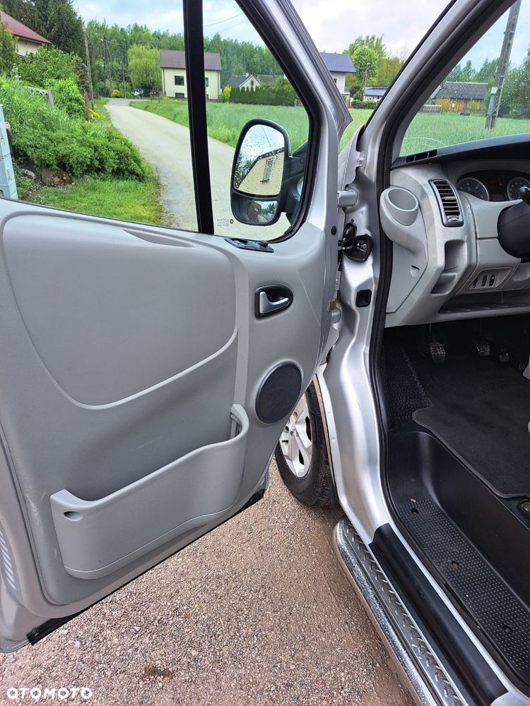 Opel Vivaro - 17