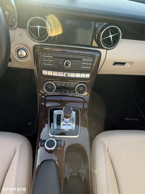 Mercedes-Benz SLC 300 9G-Tronic - 9