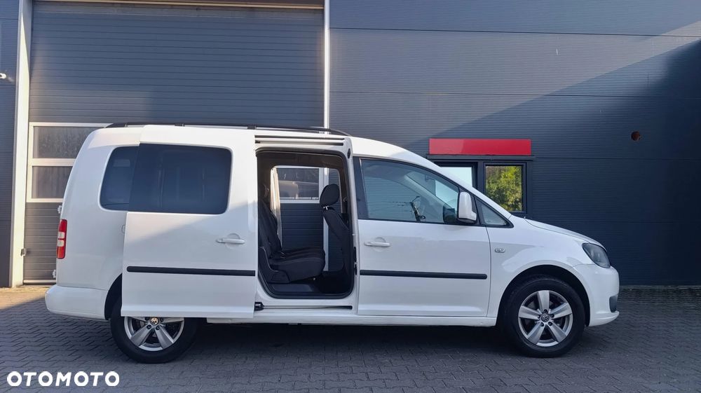 Volkswagen Caddy Maxi Highline DSG - 20