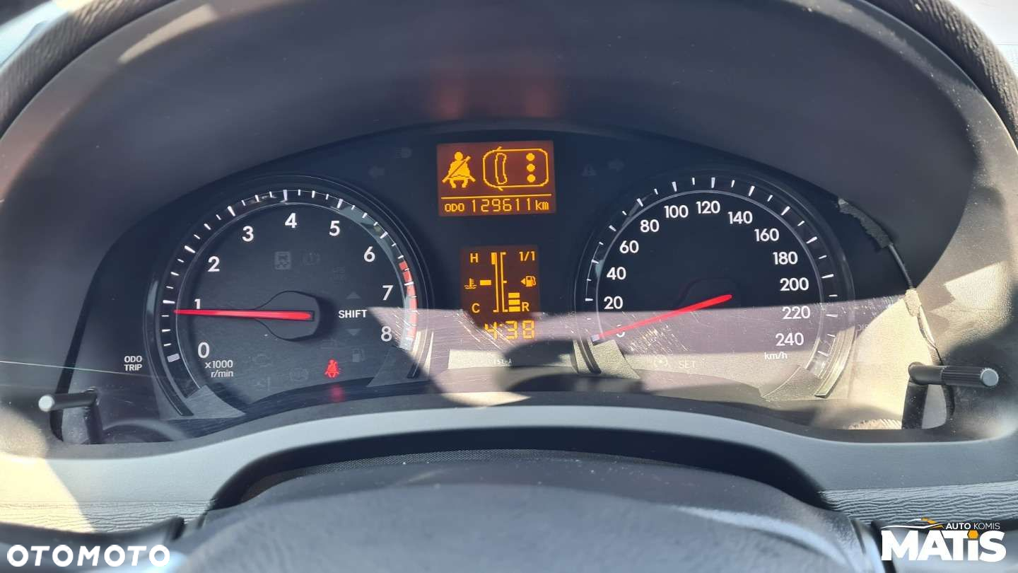Toyota Avensis - 13