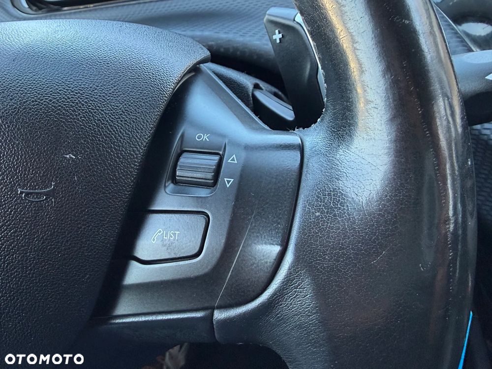 Peugeot 2008 PureTech 82 ETG5 STOP&START Allure - 16