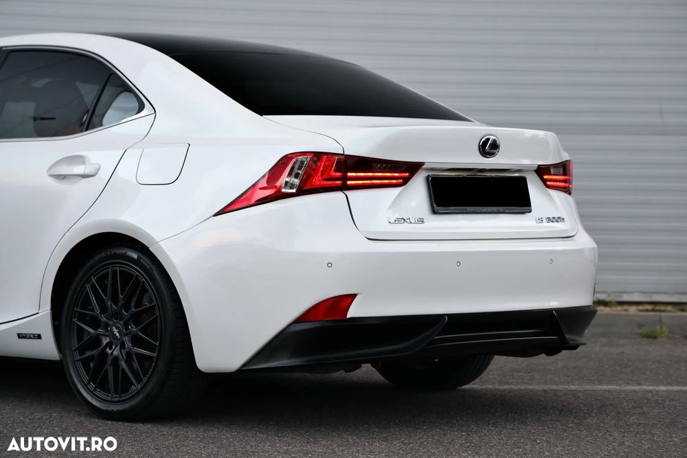 Lexus Seria IS 300h Aut. Executive - 16