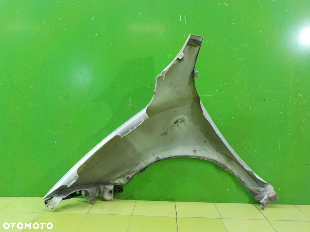 NISSAN JUKE F15 I 1.6 B 11r 5D blotnik prawy przod - 2