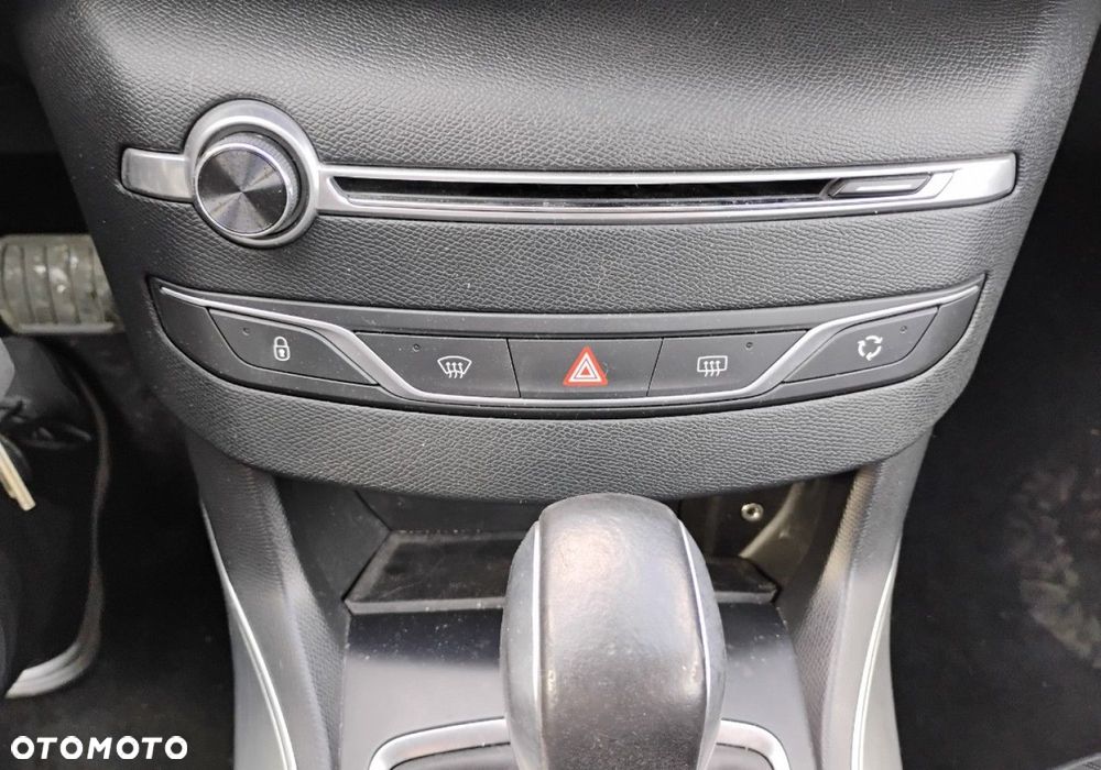Peugeot 308 - 16