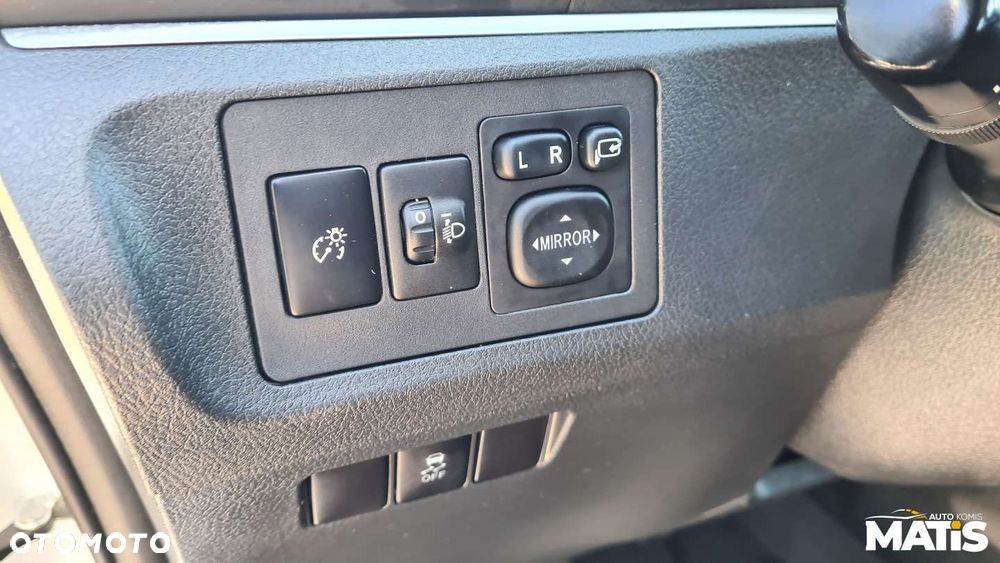 Toyota Verso - 40