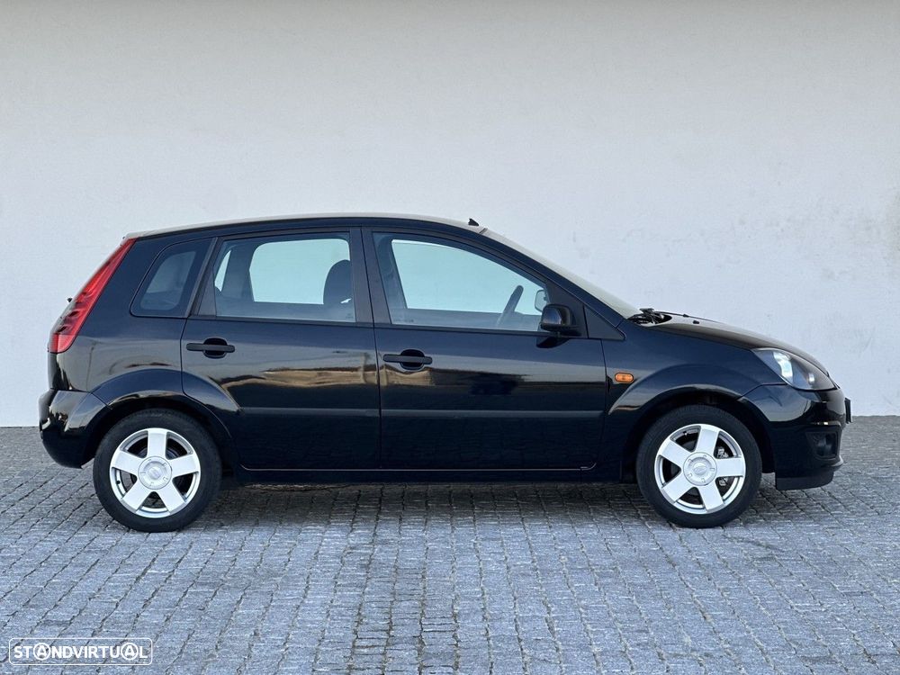 Ford Fiesta 1.4 TDCI Ambiente - 4