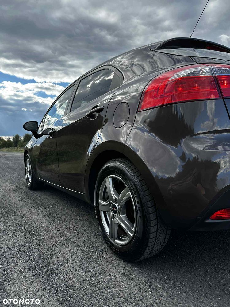 Kia Rio - 5