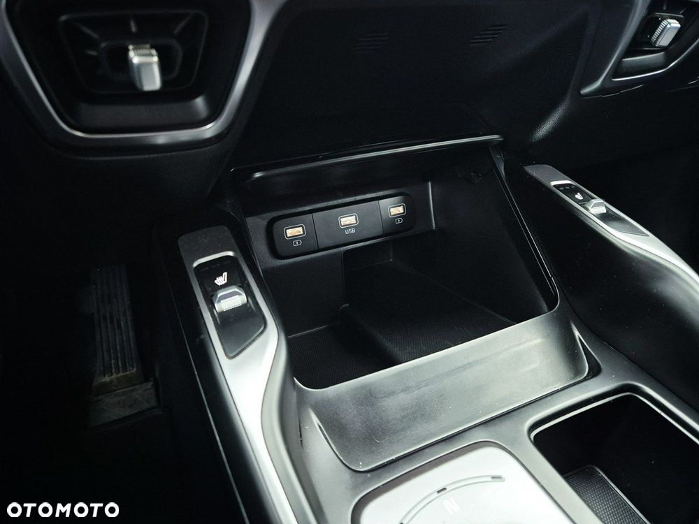 Kia Sorento 1.6 T-GDI HEV L 7os - 26