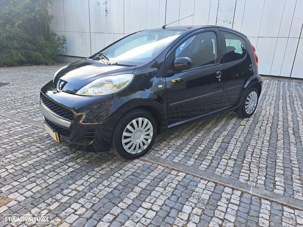 Peugeot 107 1.0 Urban - 2