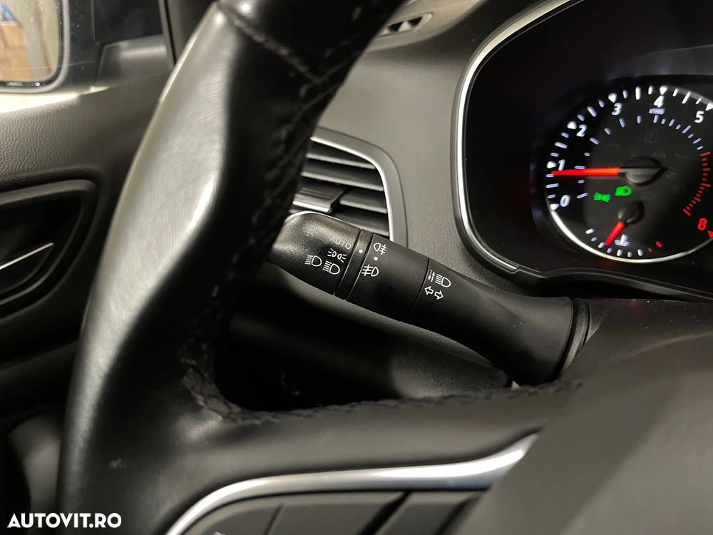 Renault Megane TCe 140 GPF Equilibre - 22