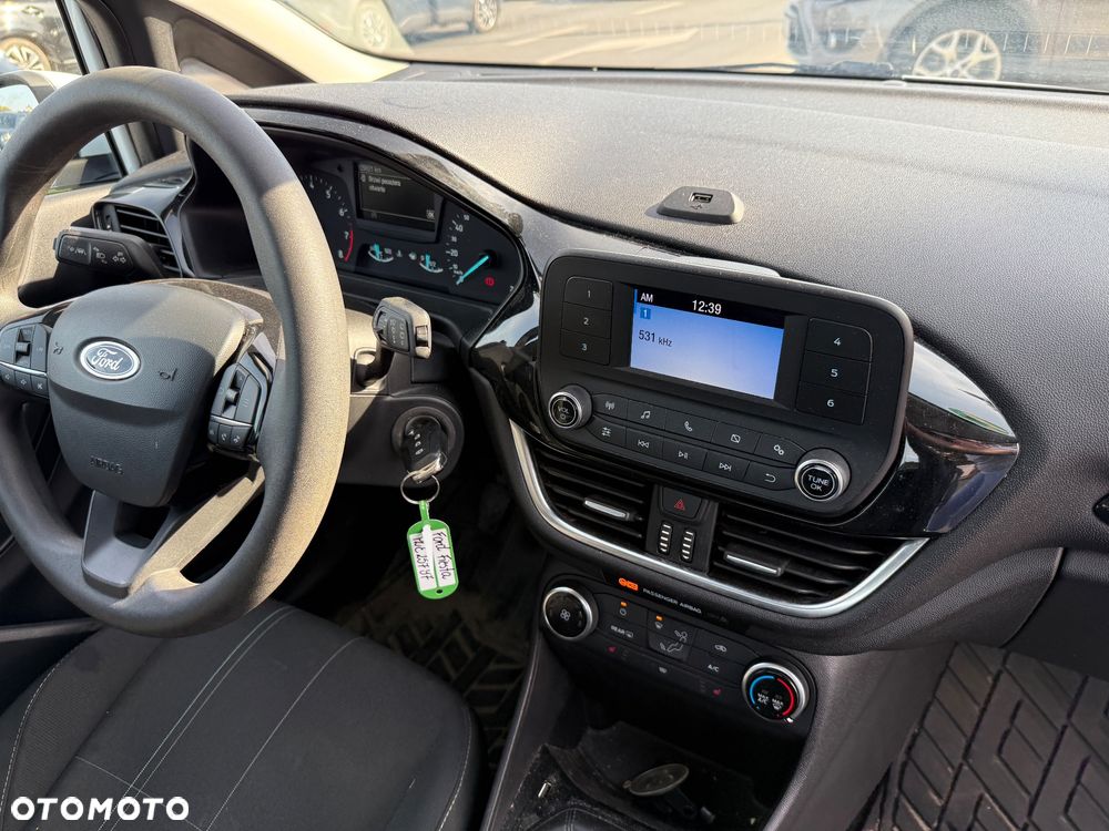 Ford Fiesta 1.1 Trend - 19