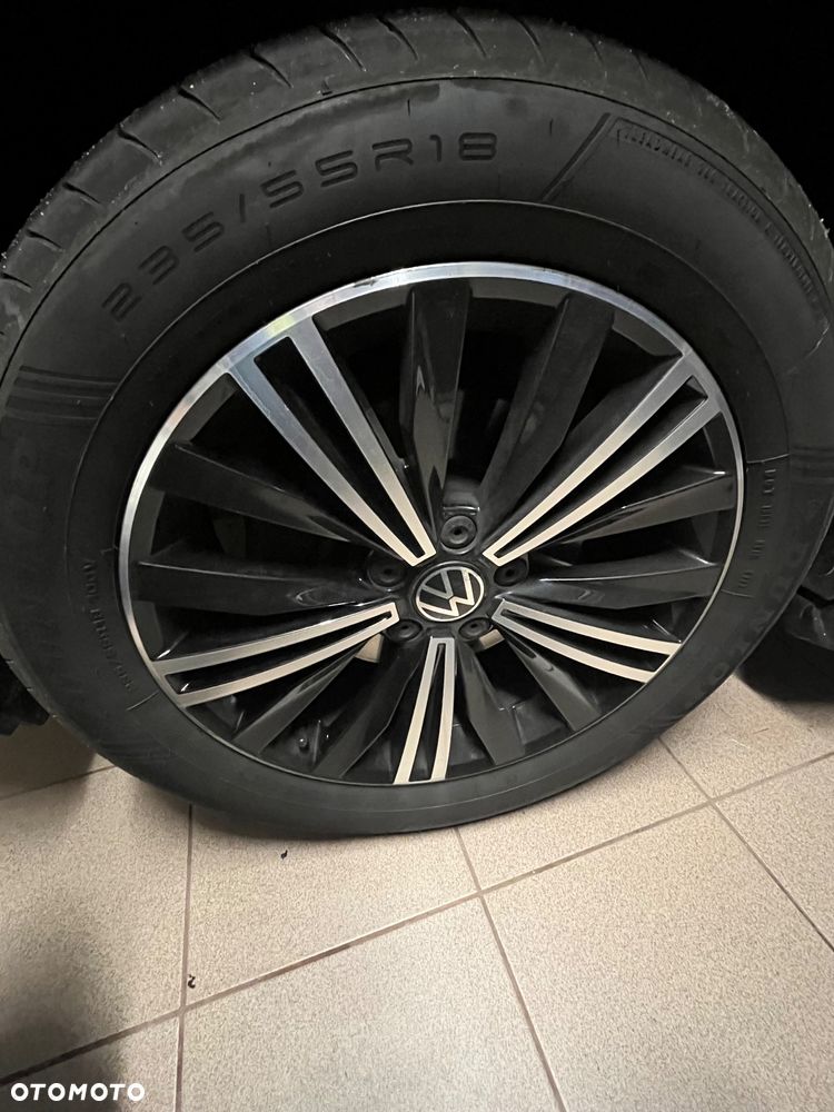 Volkswagen Tiguan - 22