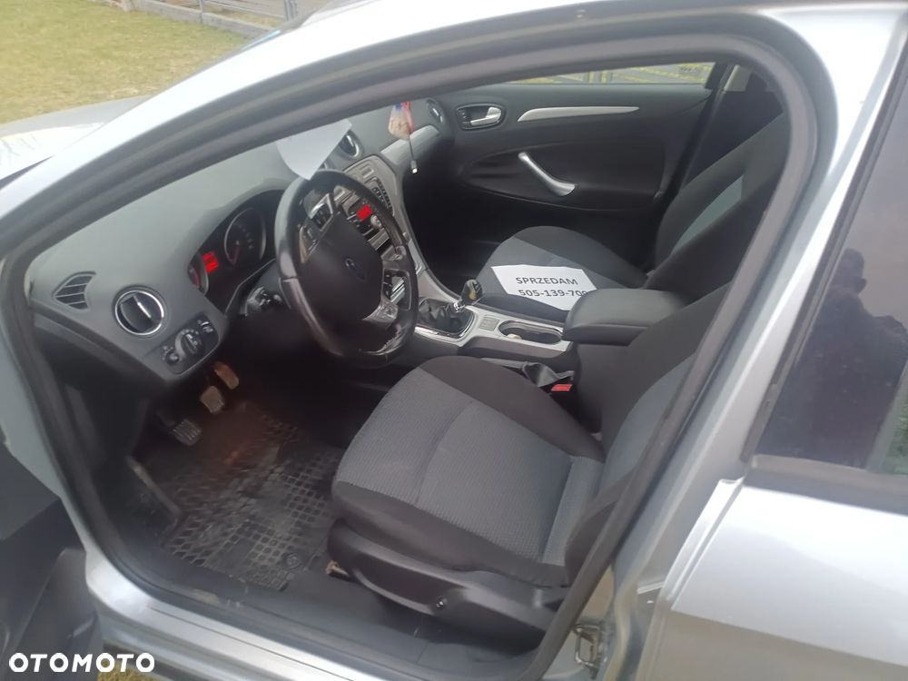 Ford Mondeo 2.0 TDCi Ghia - 3