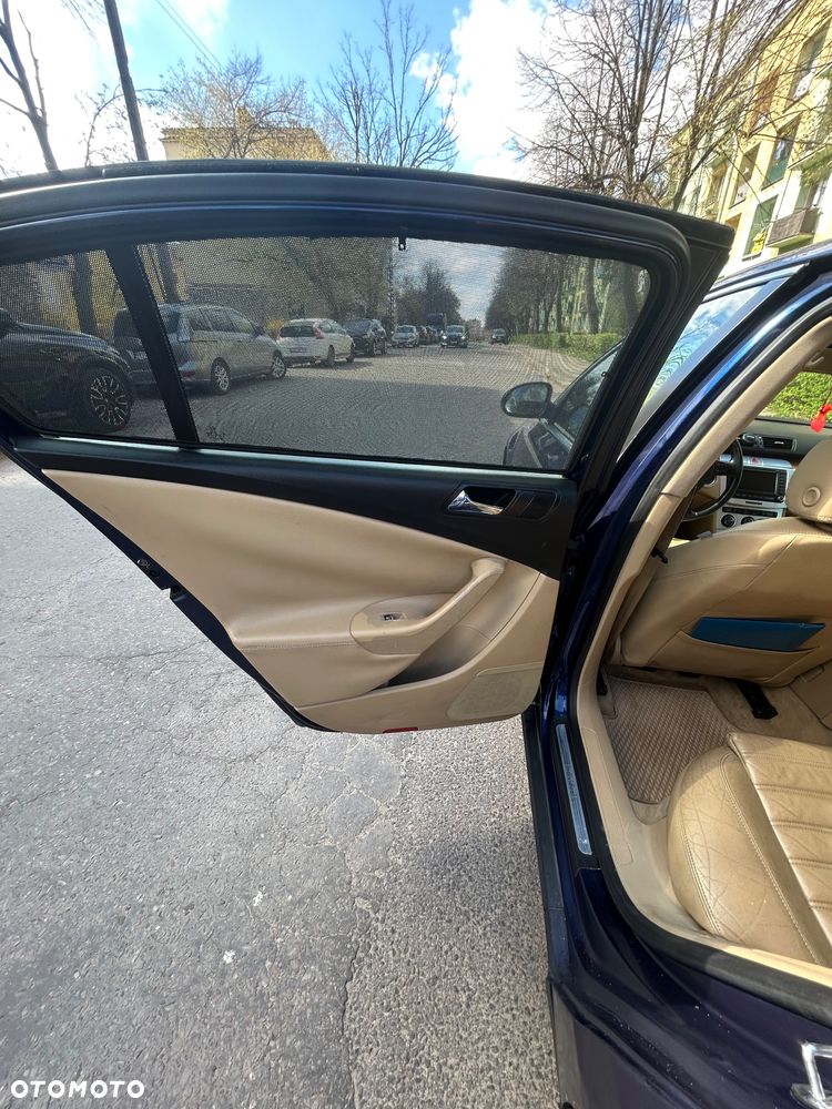 Volkswagen Passat ver-2-0-fsi-individual - 18