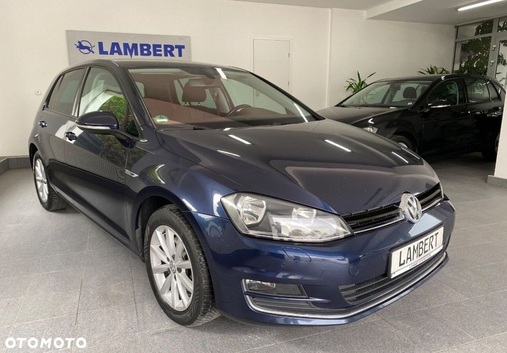 Volkswagen Golf - 1