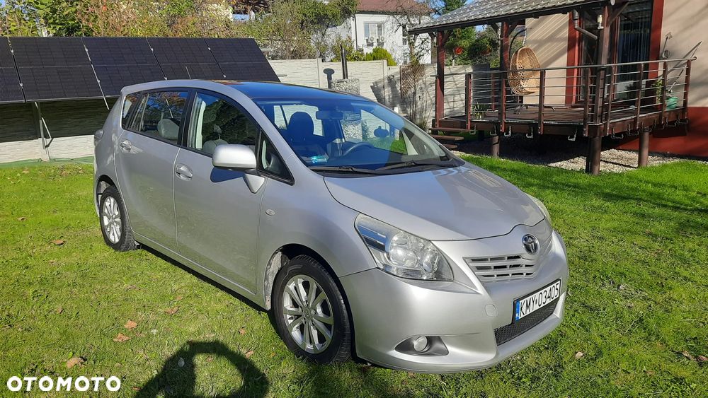 Toyota Verso 1.8 Premium EU5 - 9