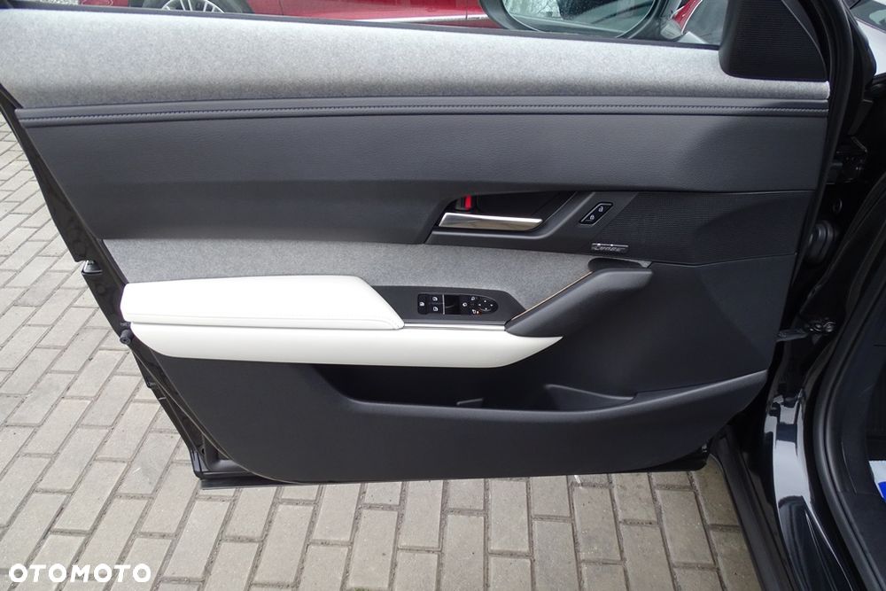 Mazda MX-30 e-SKYACTIV MAKOTO - 26