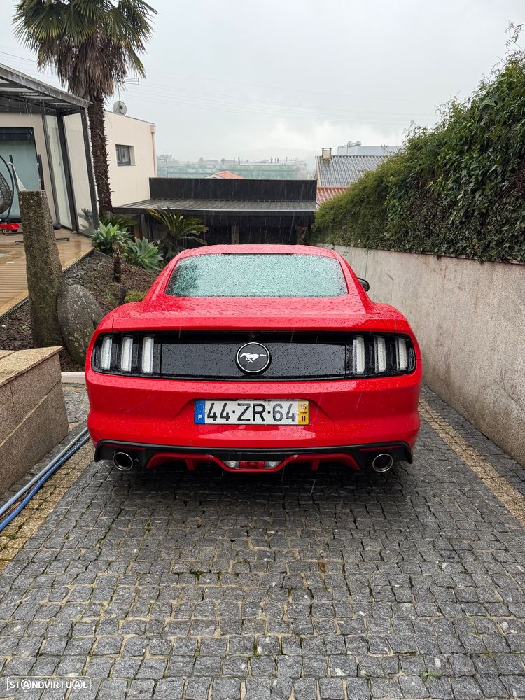 Ford Mustang 2.3 Eco Boost - 5