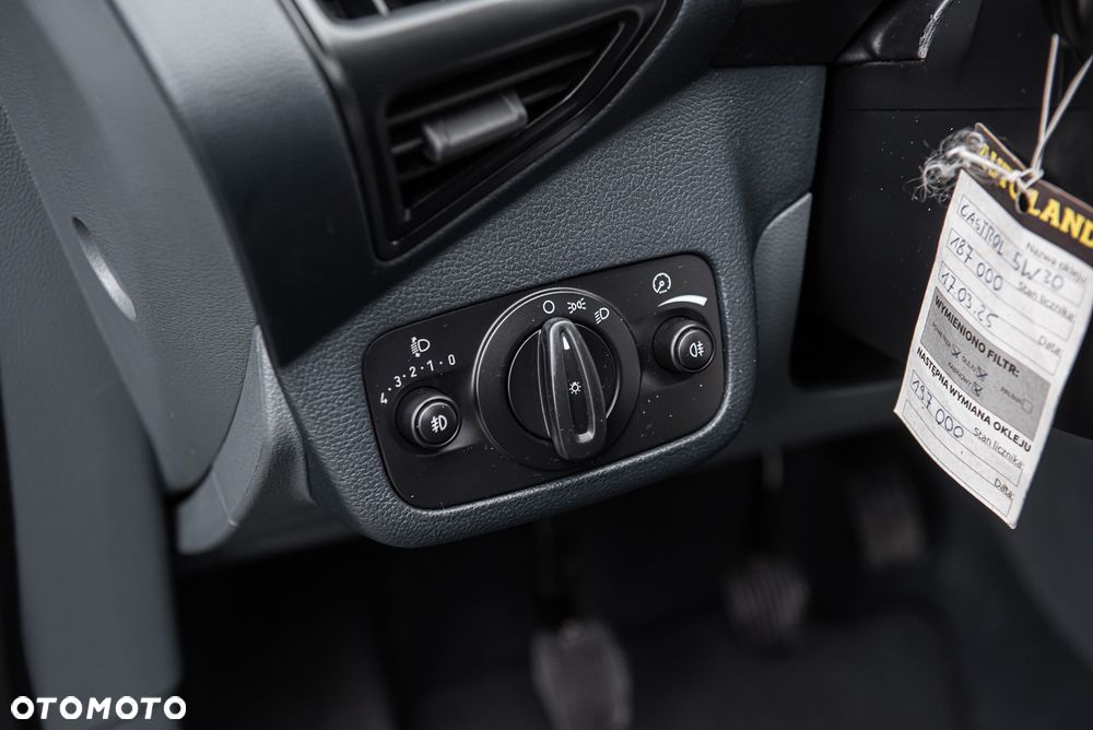 Ford Grand C-MAX - 17