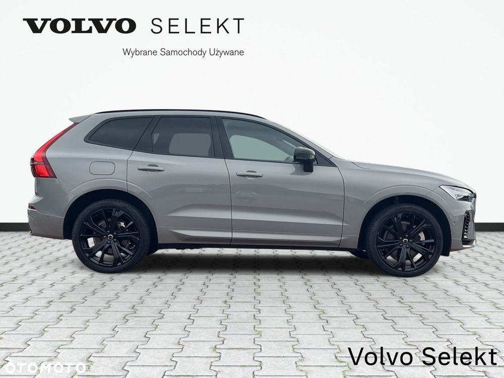 Volvo XC 60 T6 AWD Recharge Plus Black Edition - 5
