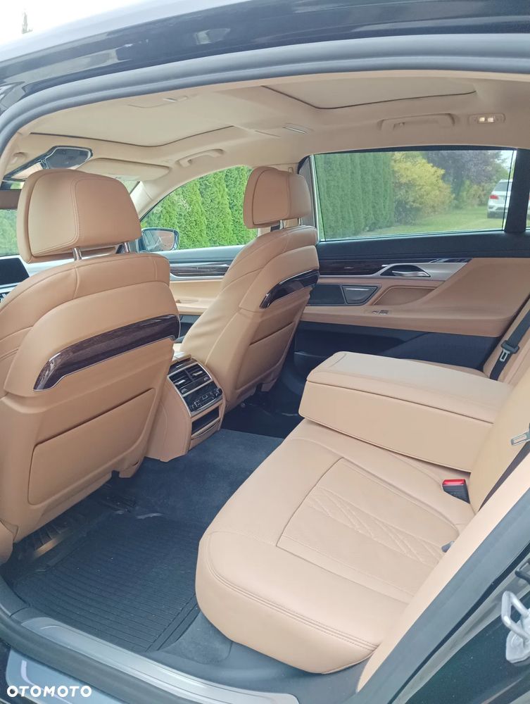 BMW Seria 7 - 9