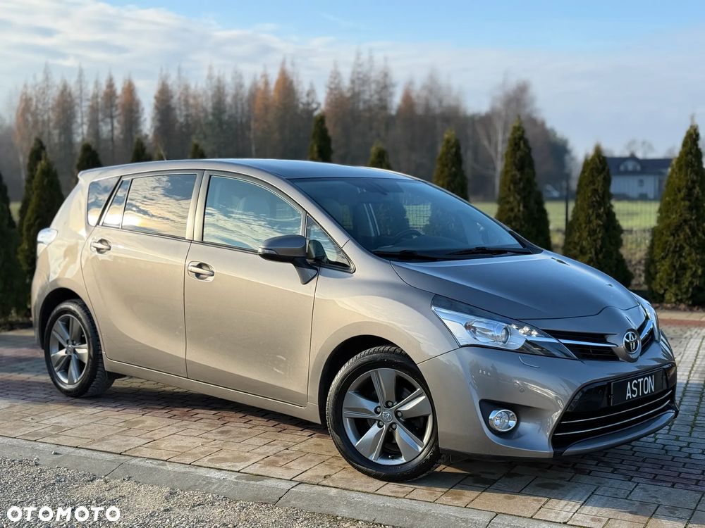 Toyota Verso 1.6 D-4D 5-Sitzer Start/Stop Skyview Edition - 3