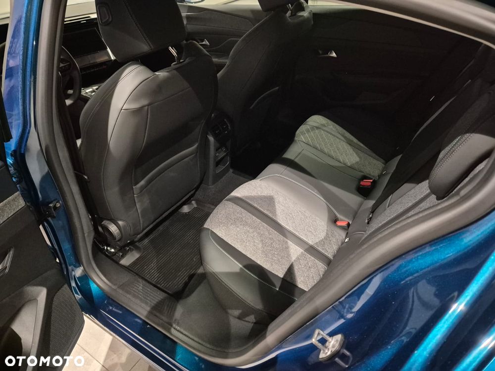 Peugeot 408 1.2 PureTech Allure S&S EAT8 - 18