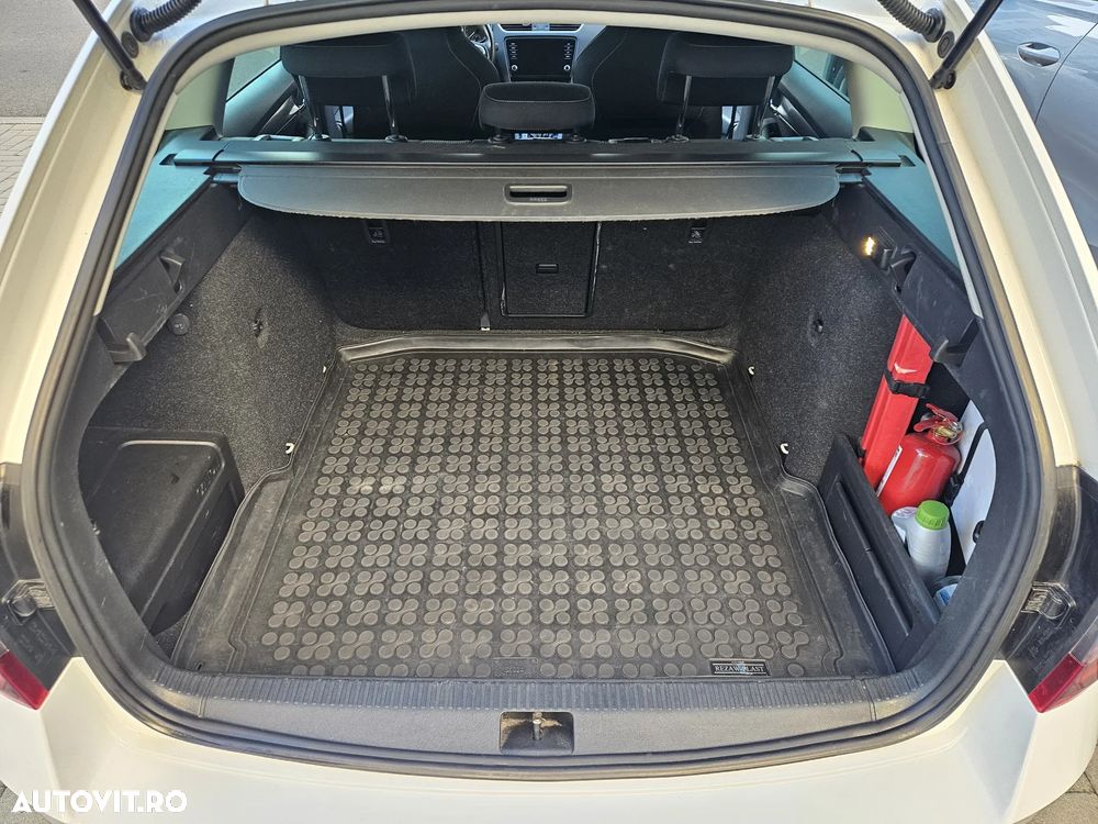 Skoda Octavia 1.8 TSI DSG Style - 5