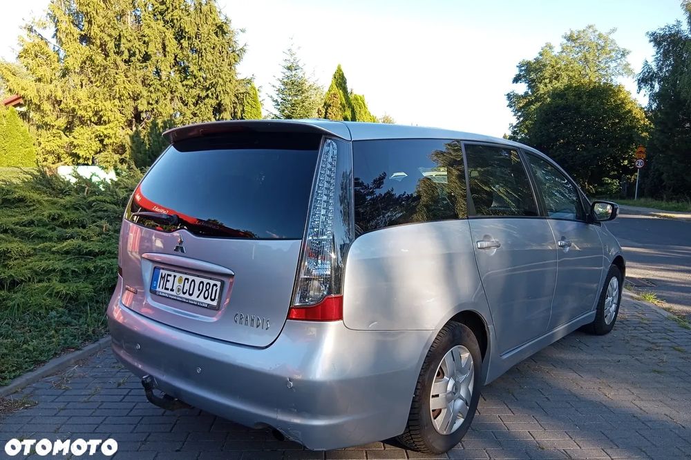 Mitsubishi Grandis 2.0 DI-D Invite - 4