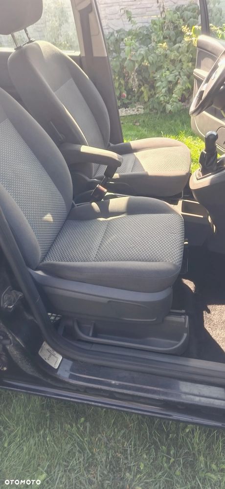 Ford Focus C-Max 1.6 TDCi Ambiente - 11