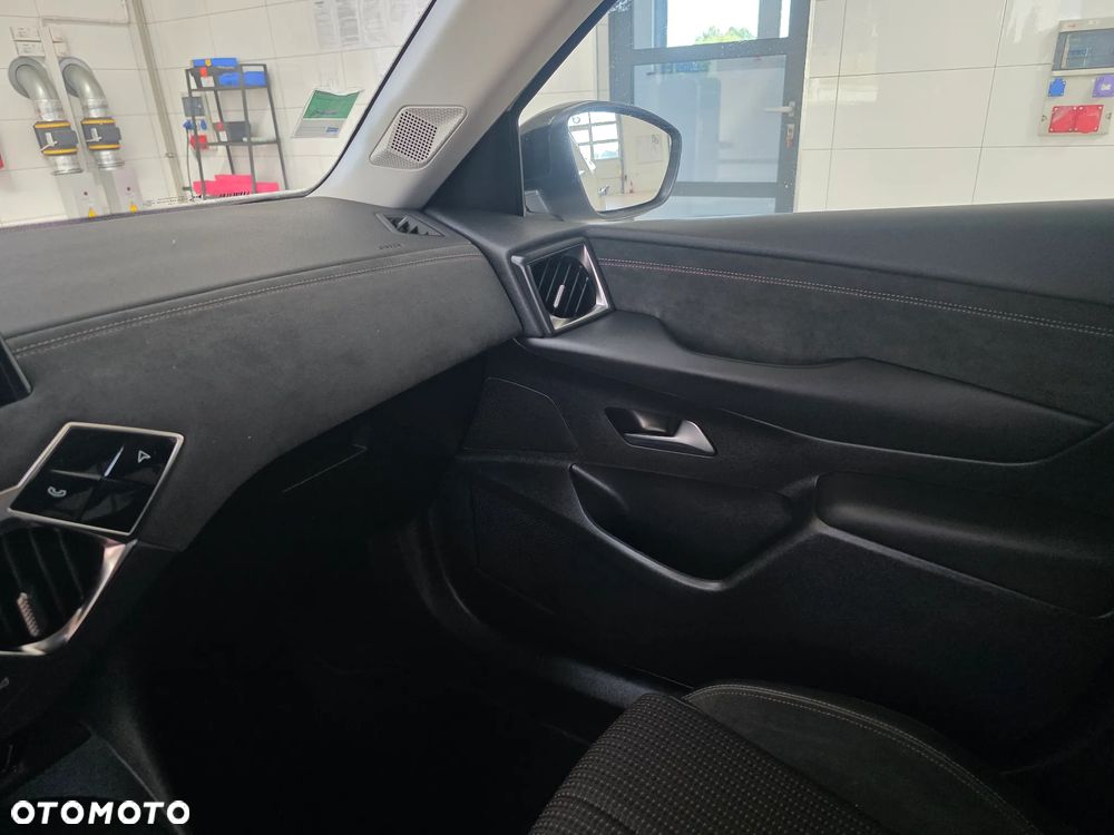 DS Automobiles DS 3 Crossback 1.2 PureTech Performance Line + - 28