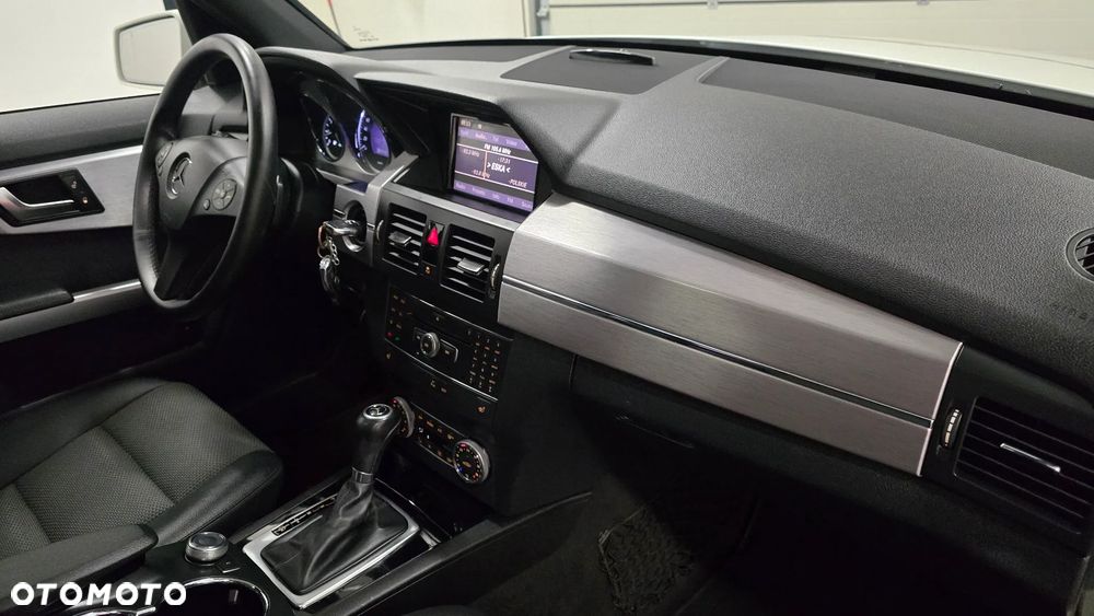 Mercedes-Benz GLK 220 CDI DPF BlueEFFICIENCY 7G-TRONIC - 19